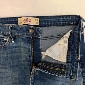 Hollister Skinny Jeans - Dark Blue (28L)